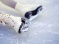 Czy nowe łyżwy trzeba ostrzyć – co warto wiedzieć?
